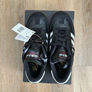 NWT Adidas Sambas
